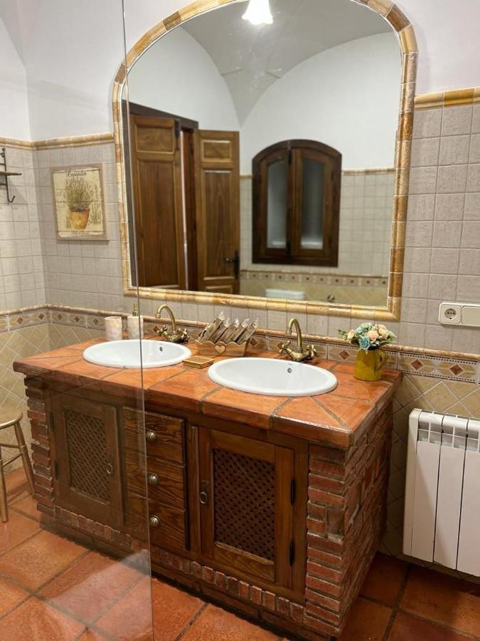 Casa Rural Mijarra **** Herrera del Duque Exteriör bild