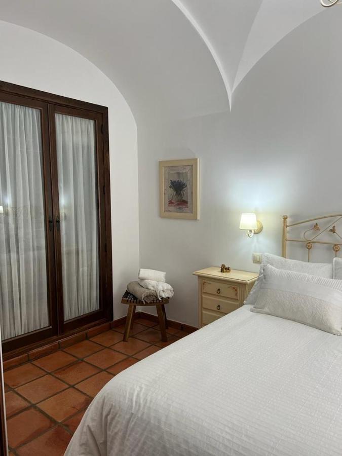 Casa Rural Mijarra **** Herrera del Duque Exteriör bild